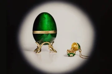 Нове ювелірне яйце Фаберже натхненне фільмом про Джеймса Бонда